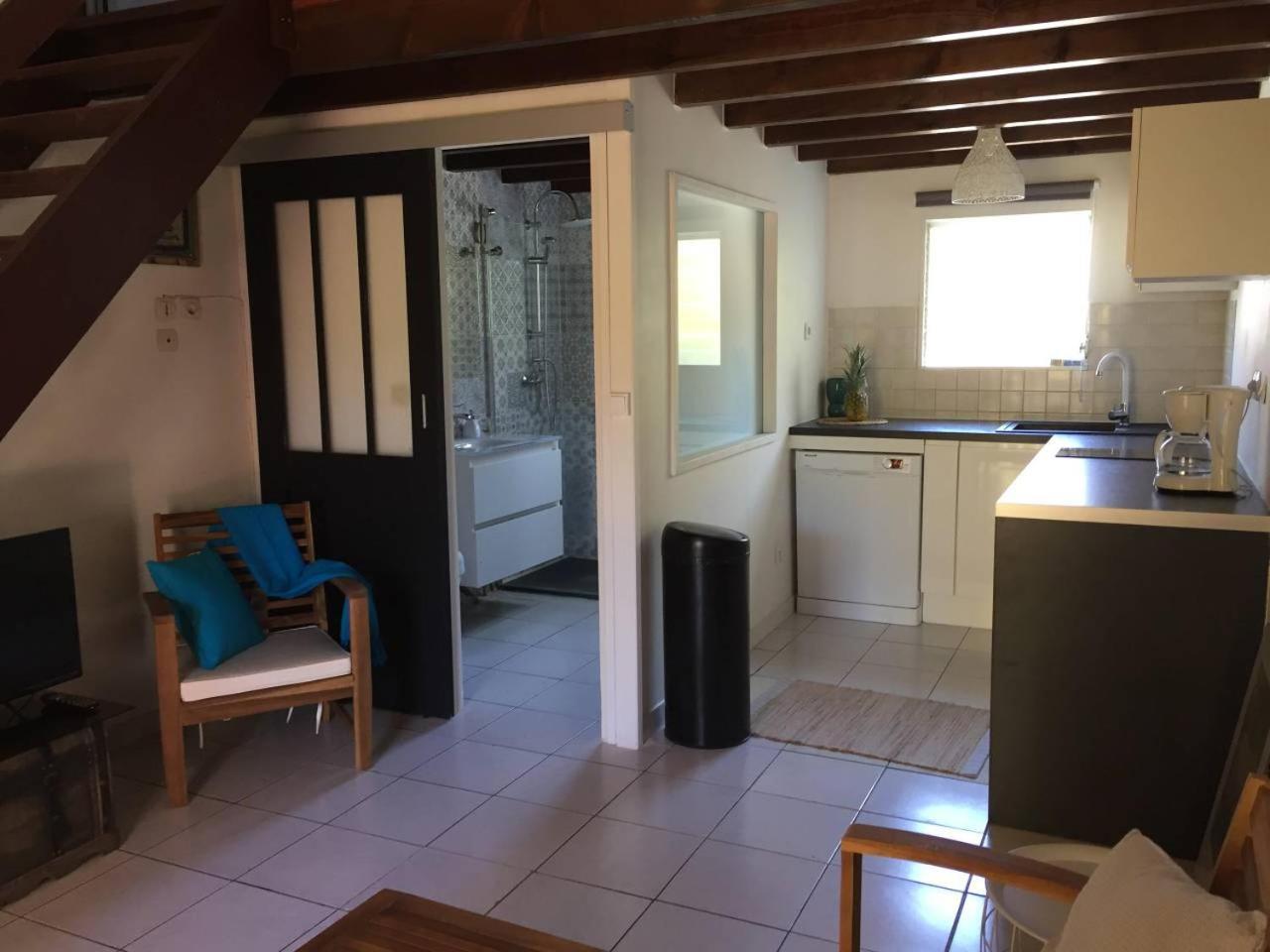 T2 Tropical En Bord De Piscine A 100M De La Mer Apartment Le Carbet Luaran gambar